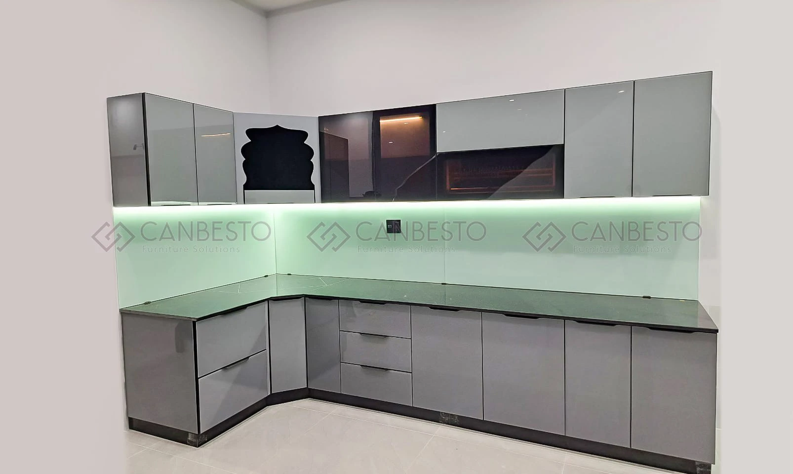 tủ bếp nhôm kính, tủ bếp, canbesto, tủ bếp kim loại, tủ bếp đẹp, phong cách ý